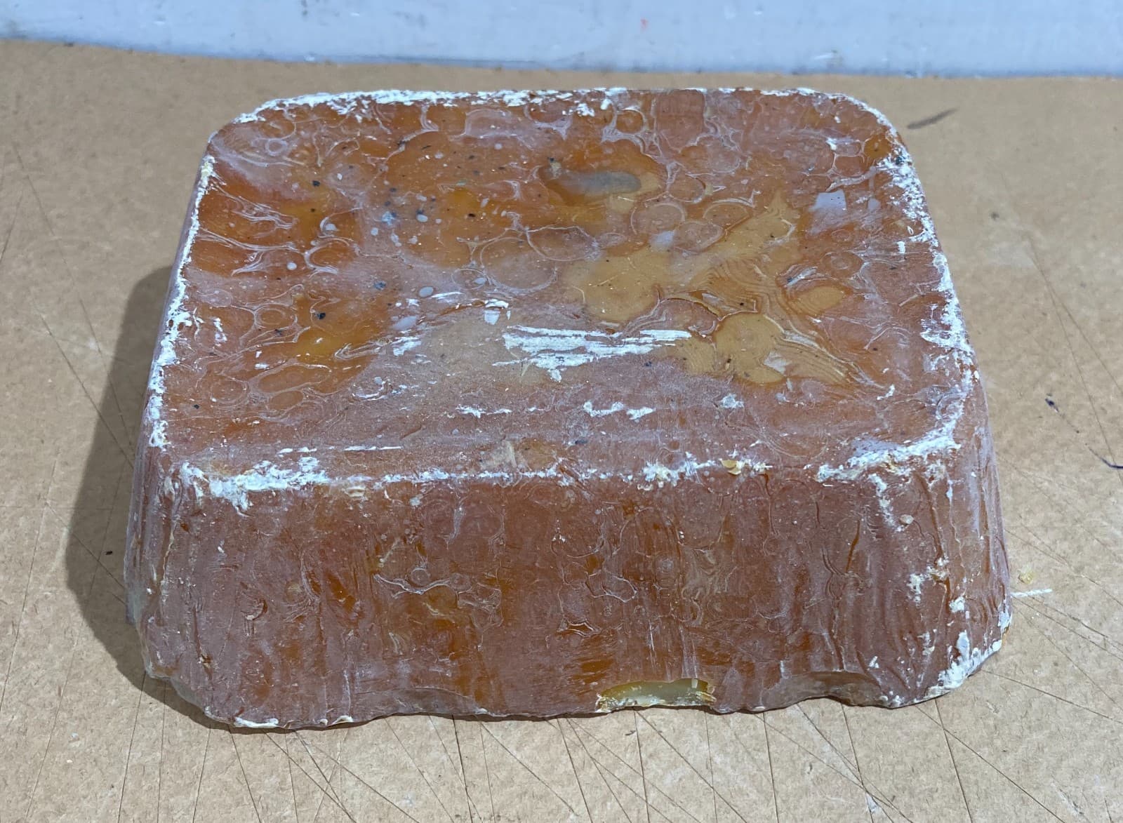 Insolito Oggetto, Probabilmente Blocco Di Cera Solida, Superficie Ambrata d'Epoca