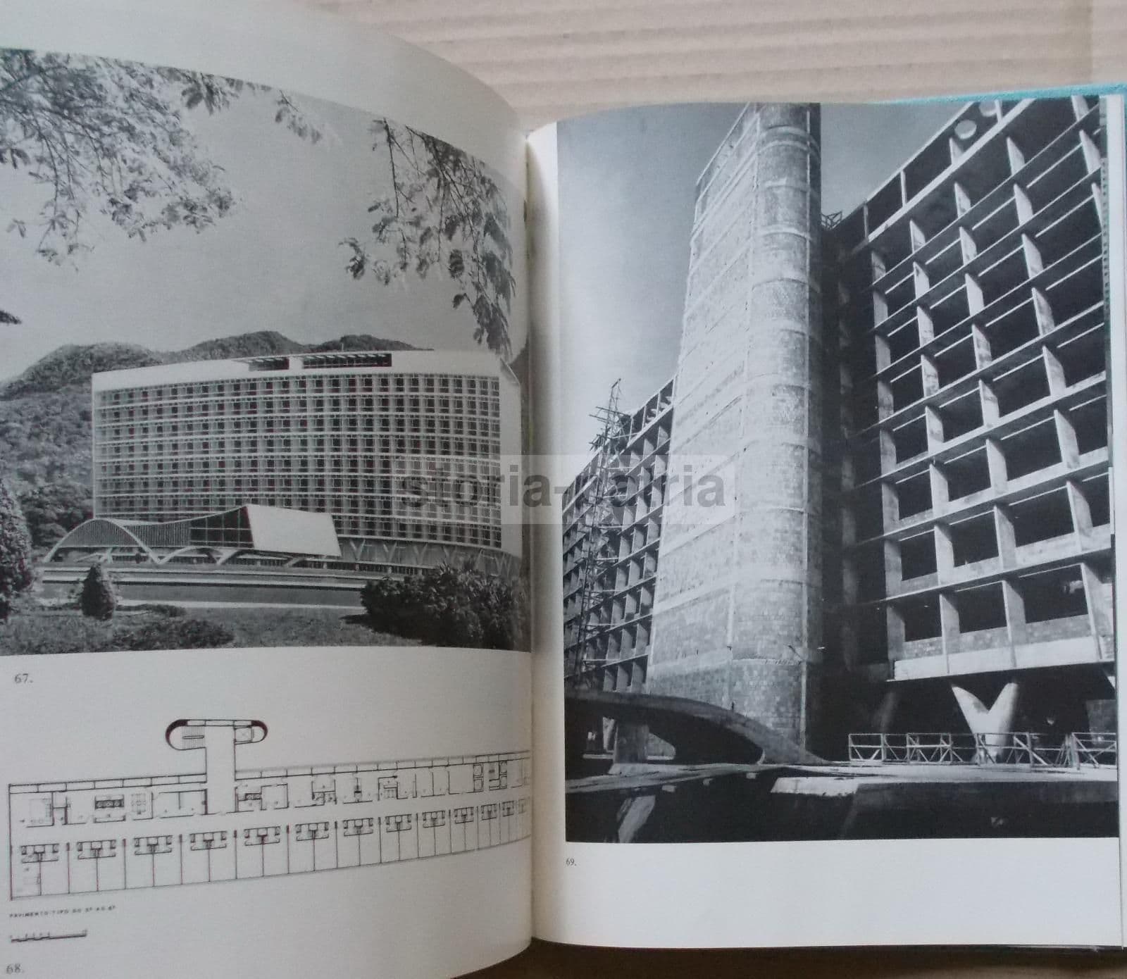 Oscar Niemeyer: Monografia Di Stamo Papadaki, 1961. Edizione Il Saggiatore Con Sovraccoperta Di Anita Klinz