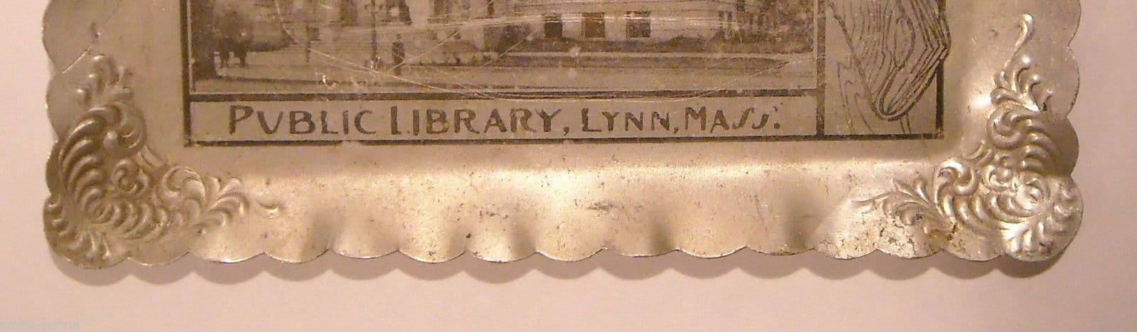 Antica Pubblicitaria Public Library Lynn Massachusetts In Metallo, Circa 1920