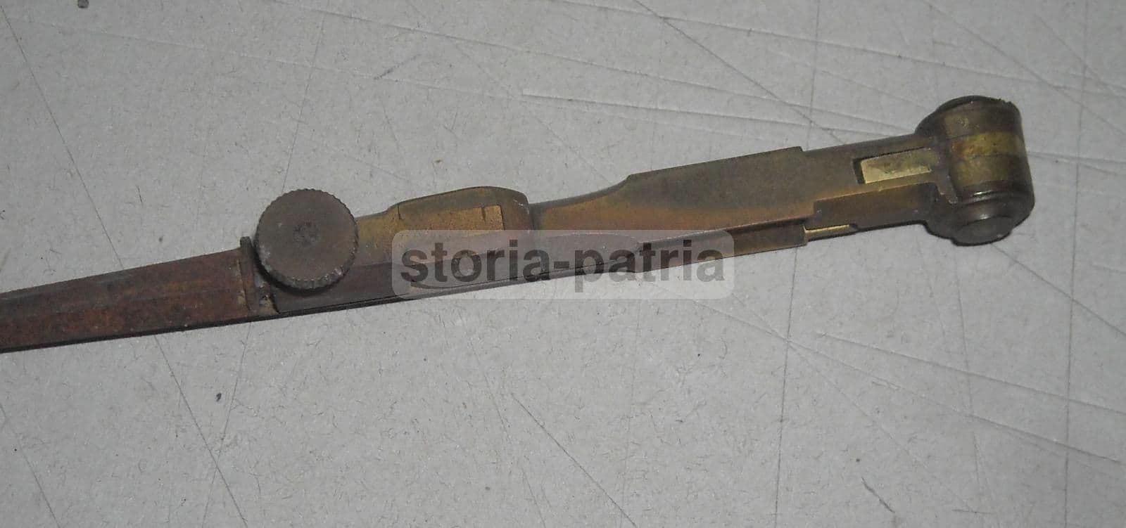 Compasso Antico In Ottone E Ferro (XIX Secolo)