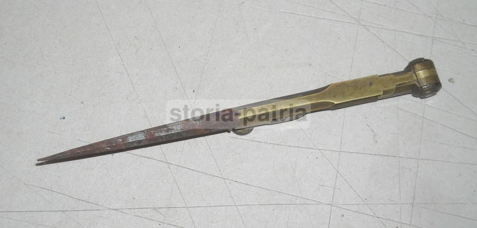 Compasso Antico In Ottone E Ferro (XIX Secolo)