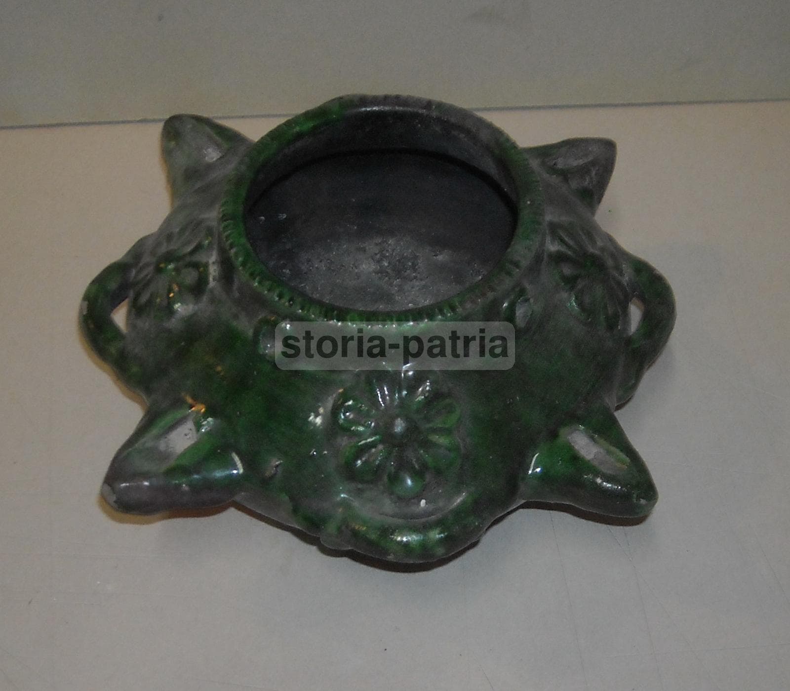 Vaso Soprammobile In Ceramica Smaltata Verde, Stile Lucerna, Inizio XX Secolo