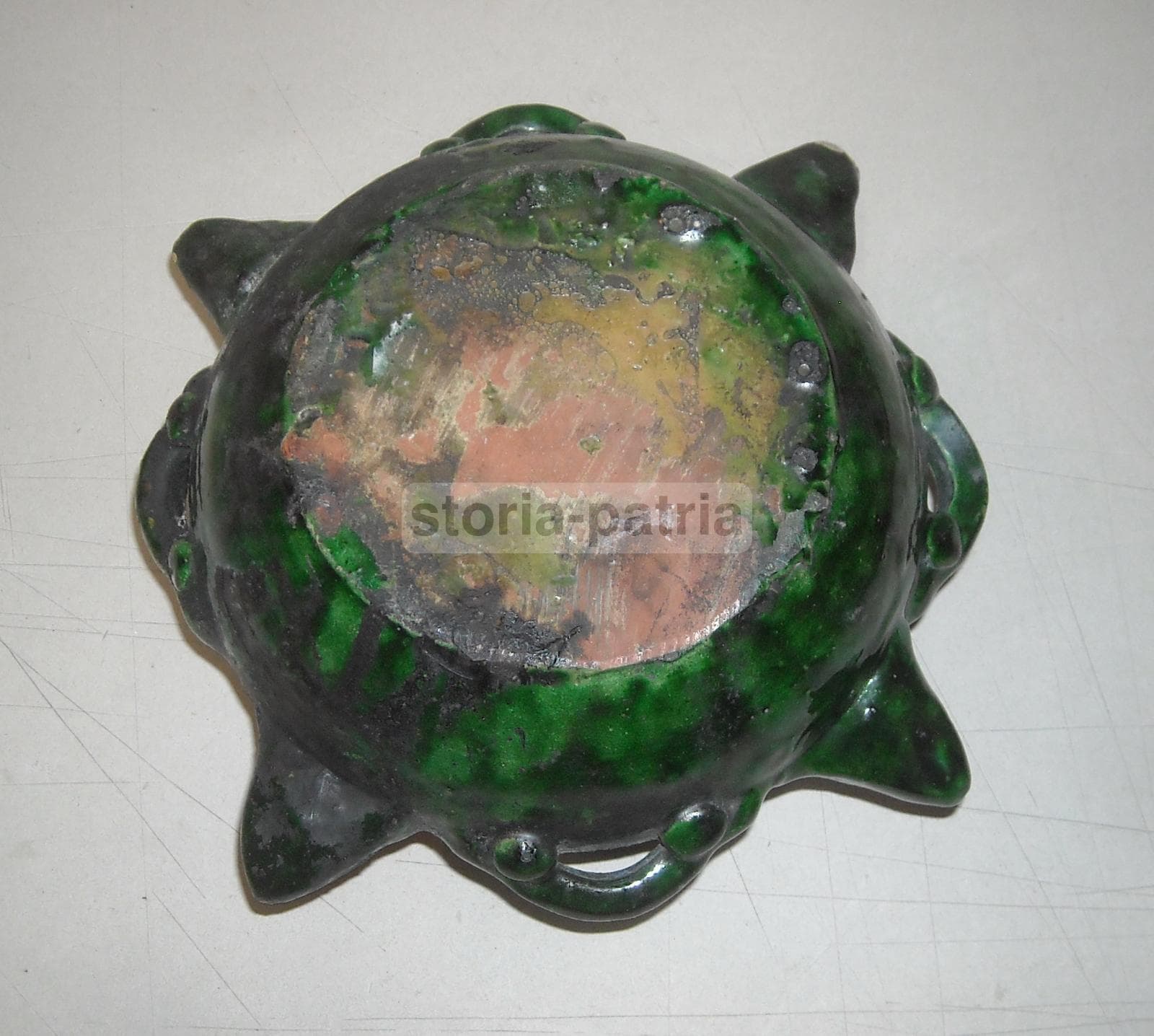 Vaso Soprammobile In Ceramica Smaltata Verde, Stile Lucerna, Inizio XX Secolo