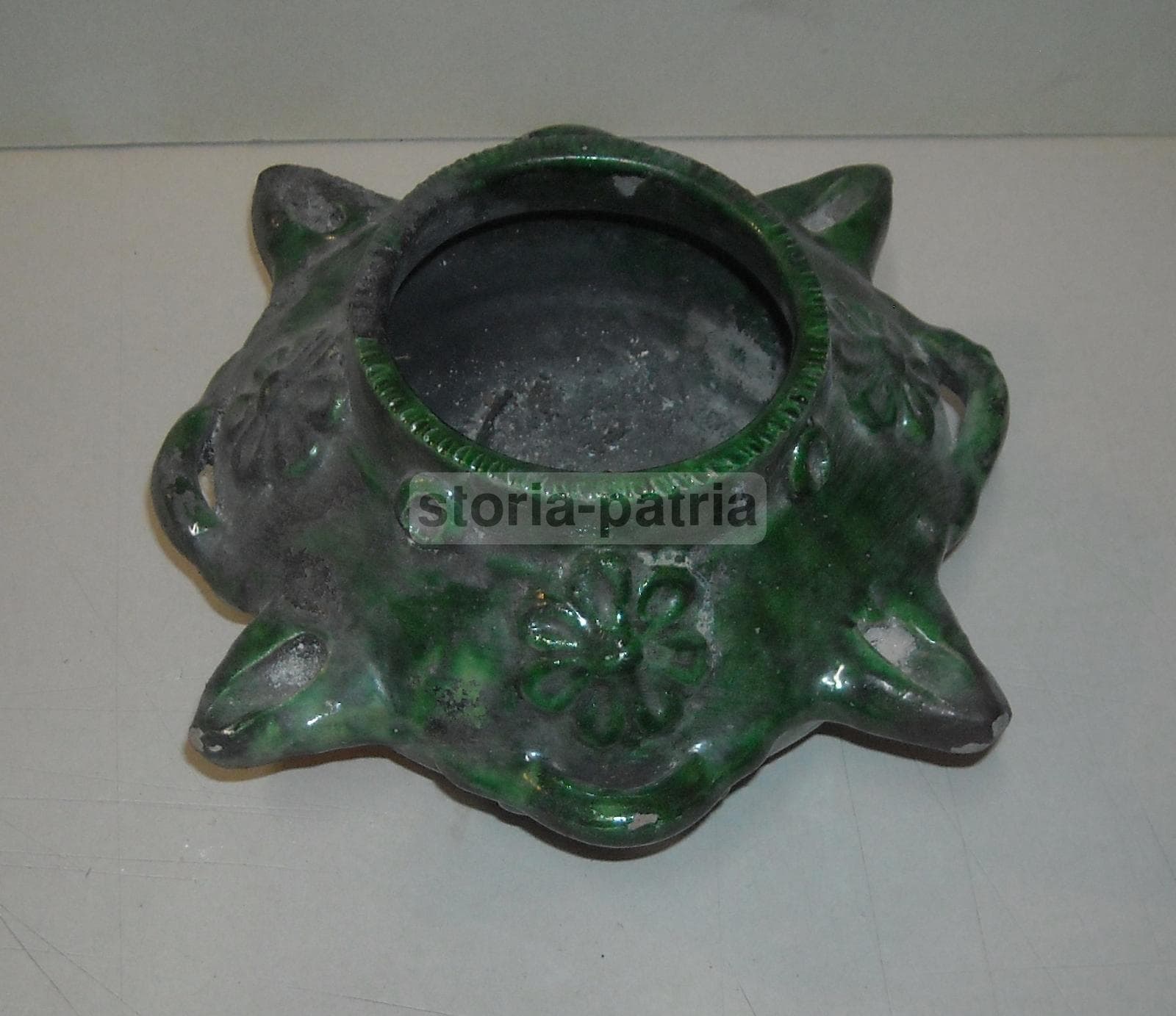 Vaso Soprammobile In Ceramica Smaltata Verde, Stile Lucerna, Inizio XX Secolo