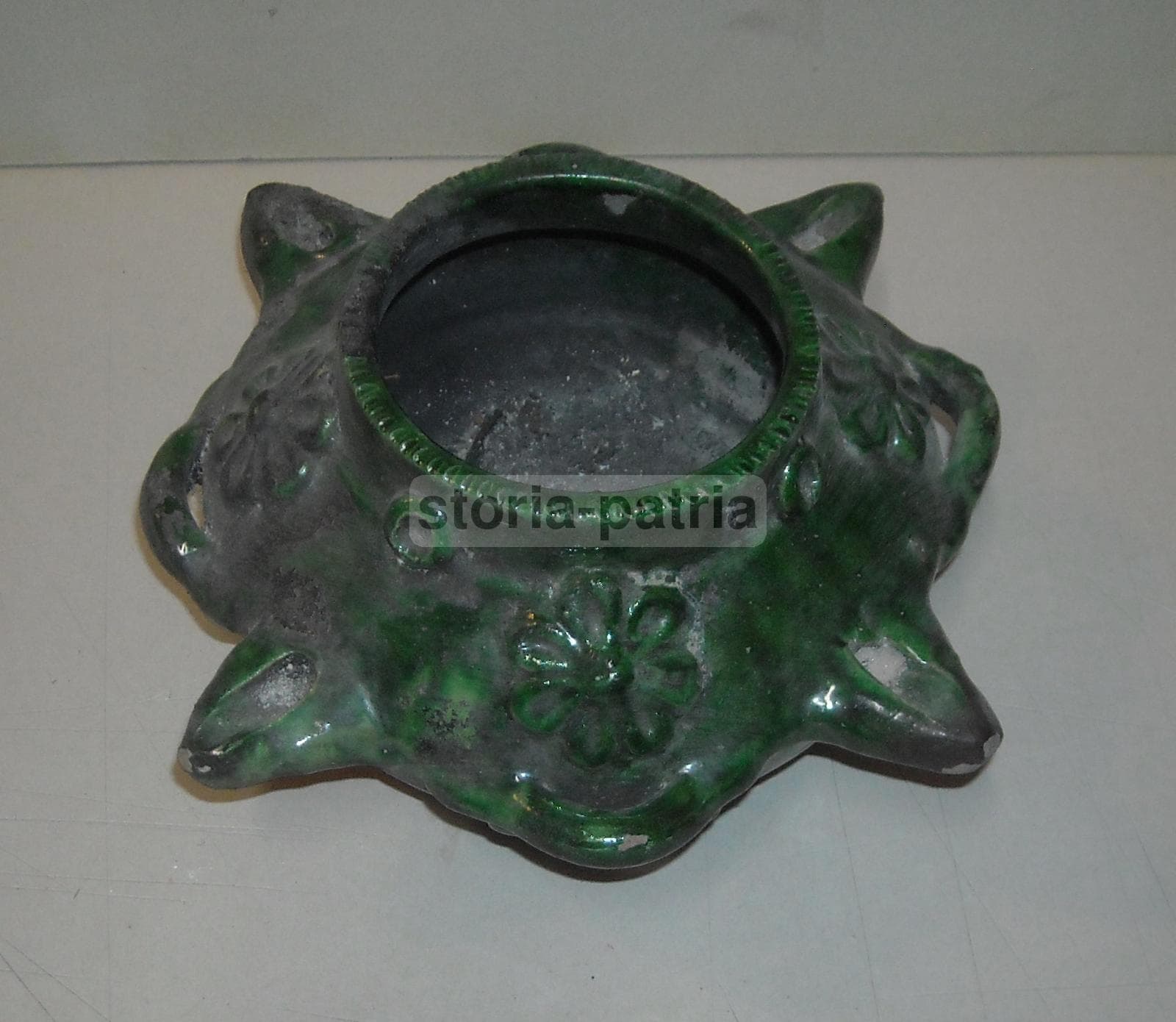 Vaso Soprammobile In Ceramica Smaltata Verde, Stile Lucerna, Inizio XX Secolo