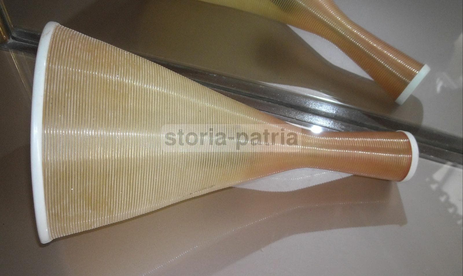 Lampada A Sospensione Vintage Gialla Anni 50 70 Design Italiano