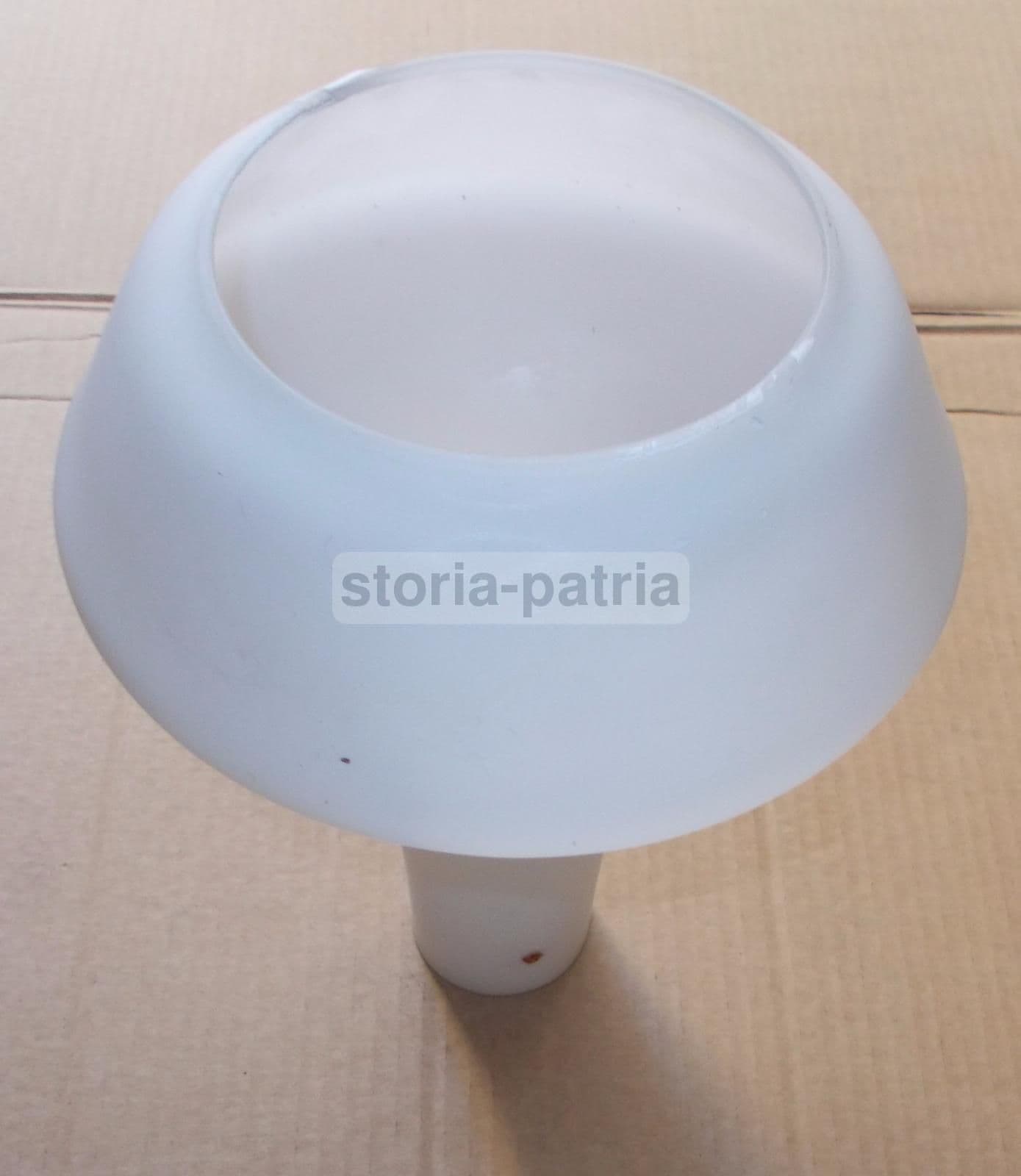 Coppa Vitrea Per Lampada A Sospensione Vintage Anni '60 In Vetro Opale