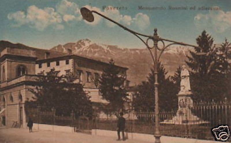 Cartolina d'Epoca Rovereto Monumento Rosmini Edizioni Nicolodi