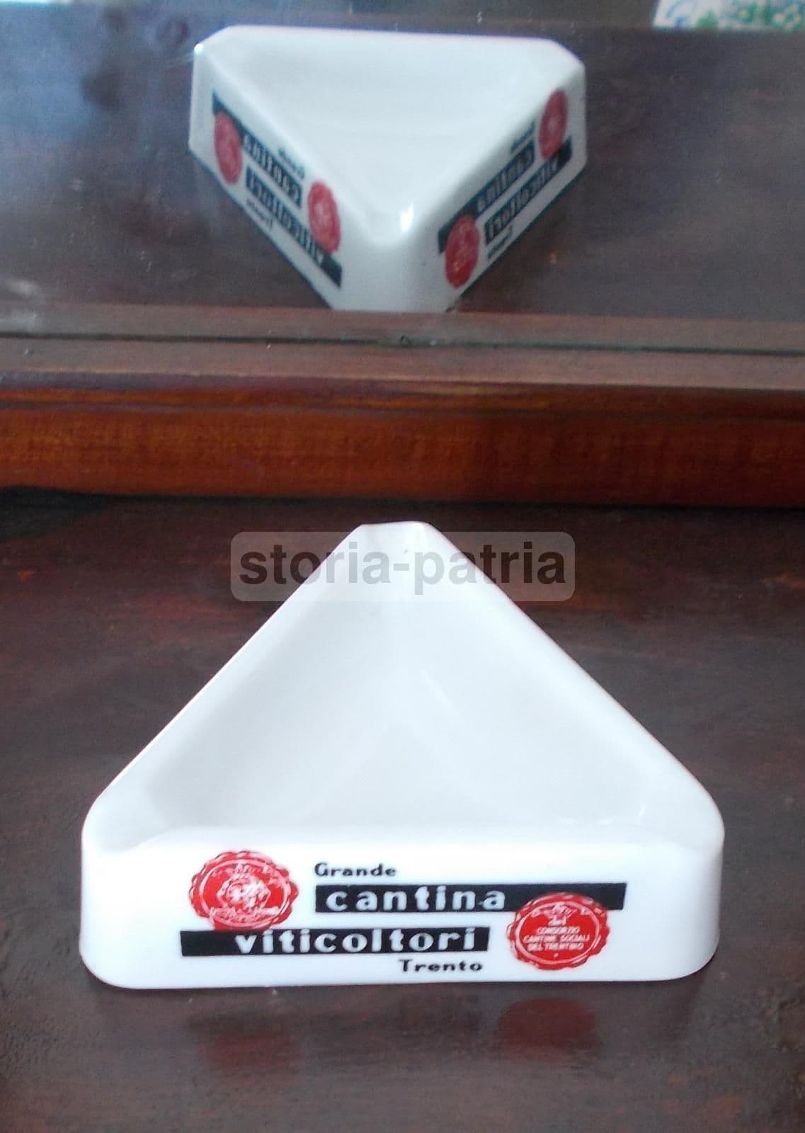 Soprammobile Pubblicitario Cantina Viticoltori Trento In Vetro, Anni 50
