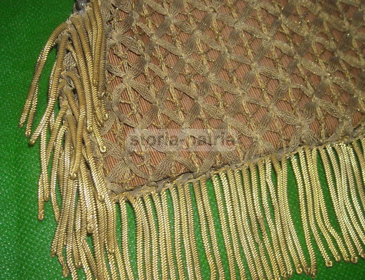 Borsetta Vintage Con Lavorazione Artistica Dorata (Anni '900)