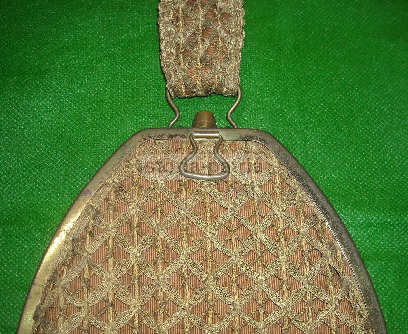 Borsetta Vintage Con Lavorazione Artistica Dorata (Anni '900)