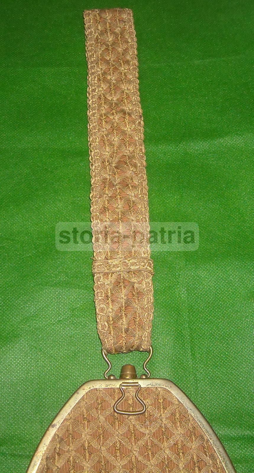 Borsetta Vintage Con Lavorazione Artistica Dorata (Anni '900)