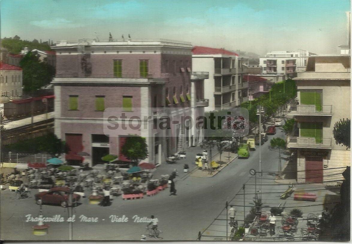 Cartolina Di Francavilla A Mare, Viale Nettuno, 1962, Farmacia Basti