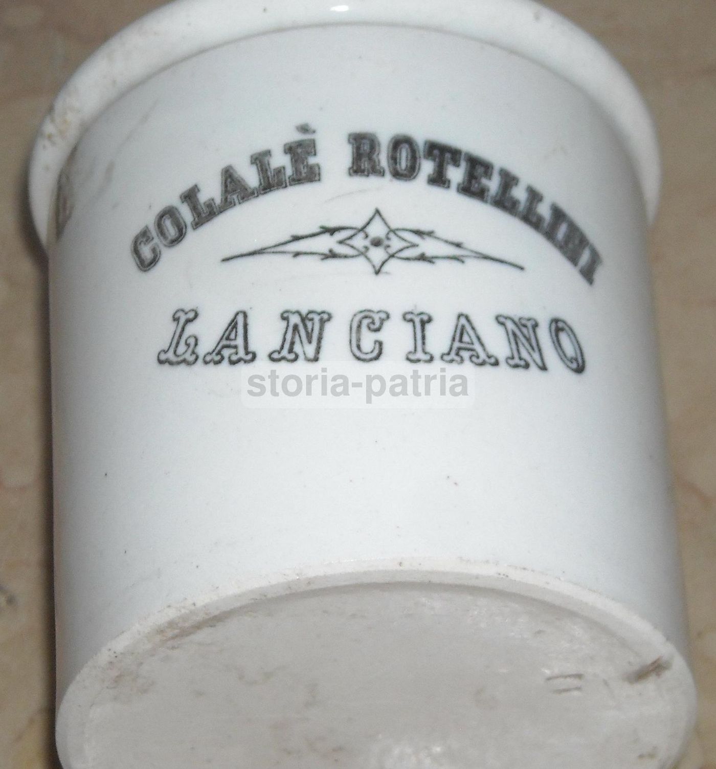 Antico Vasetto In Ceramica Pubblicitaria Colalè, Lanciano, Abruzzo, Circa 1900