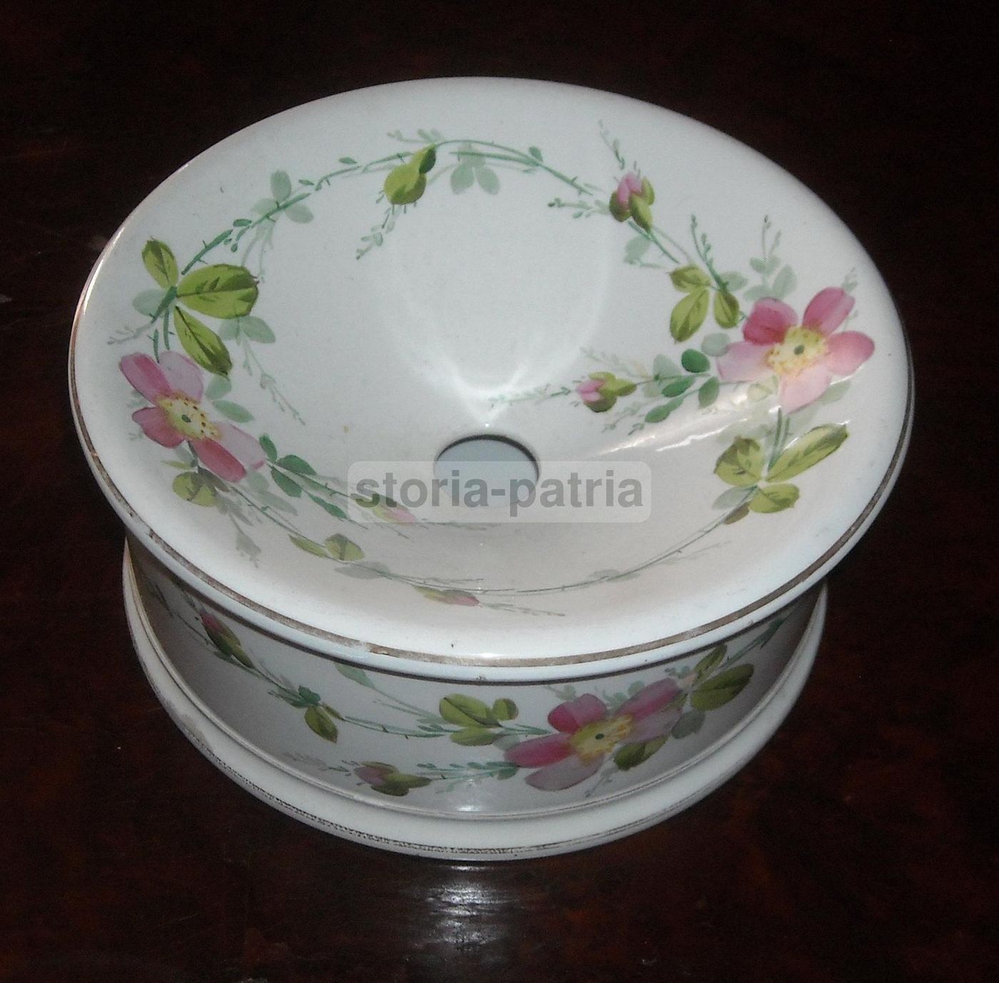 Soprammobile Antico In Ceramica Richard Con Decori Floreali 800