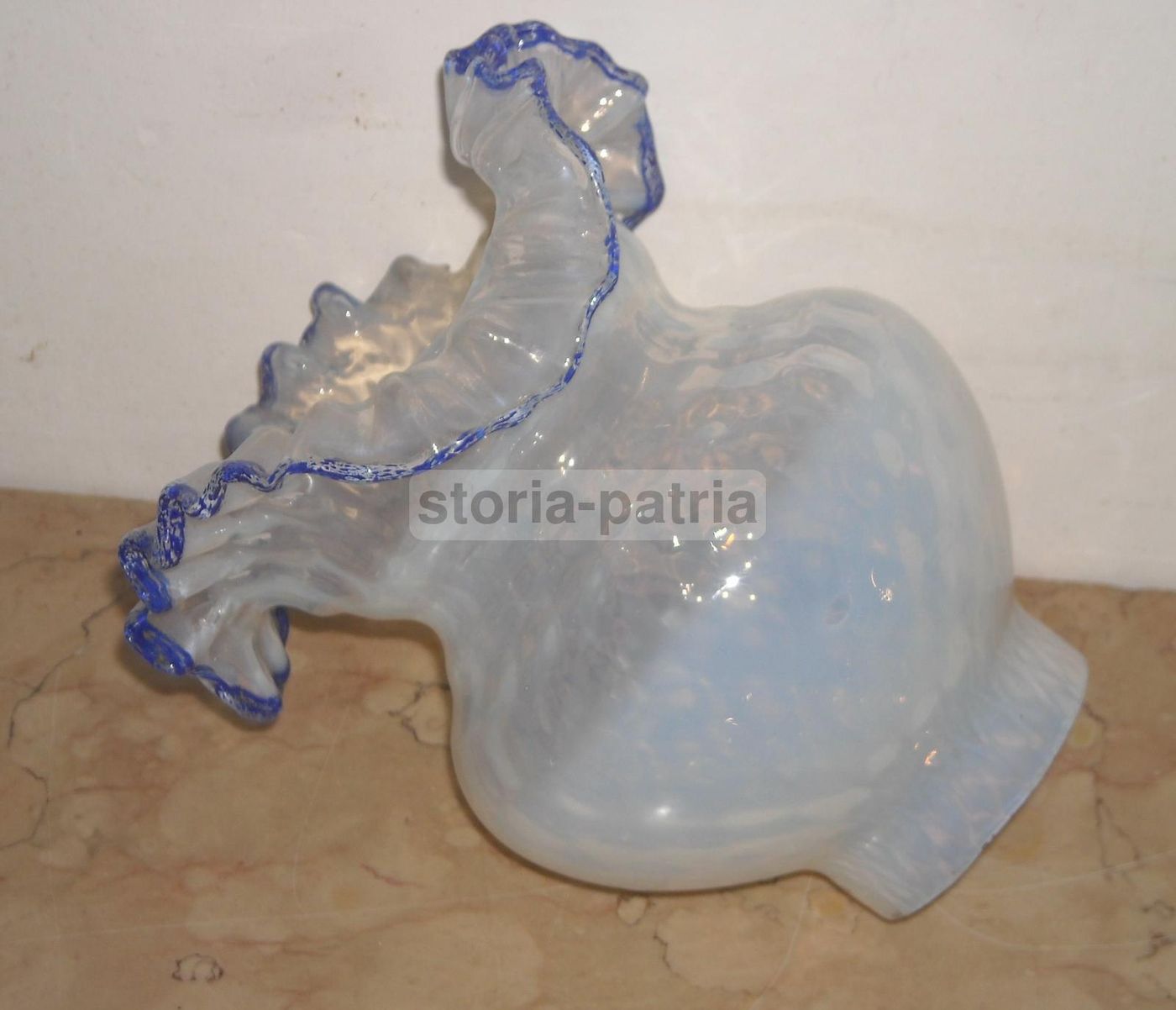 Coppa Vetro Liberty Per Lampada Decorata Blu Celeste, Epoca 1900