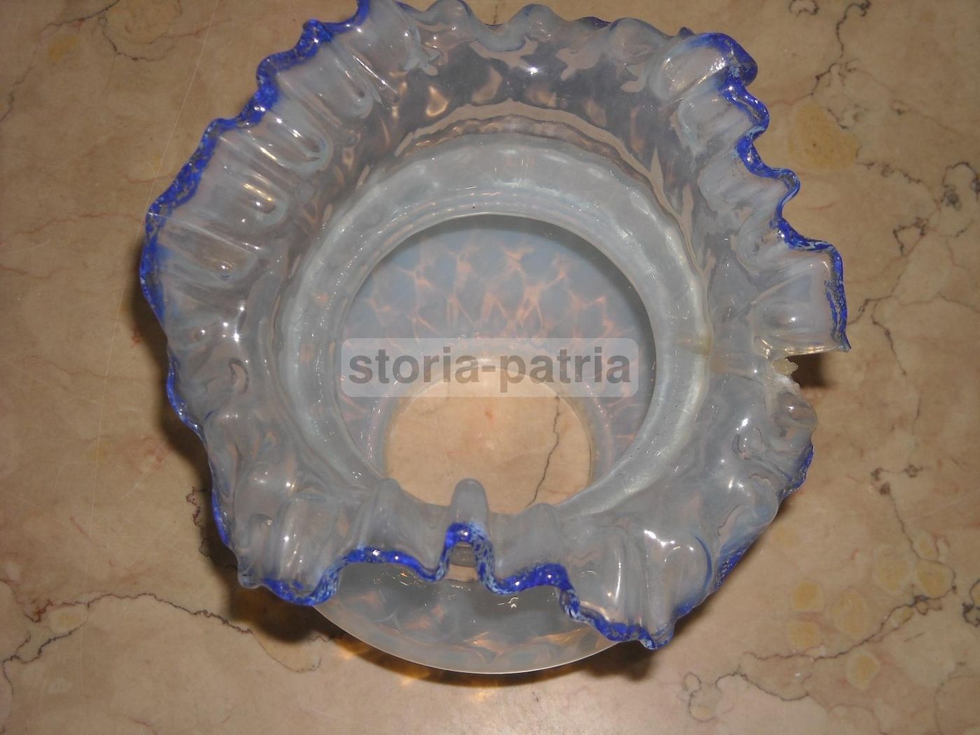 Coppa Vetro Liberty Per Lampada Decorata Blu Celeste, Epoca 1900
