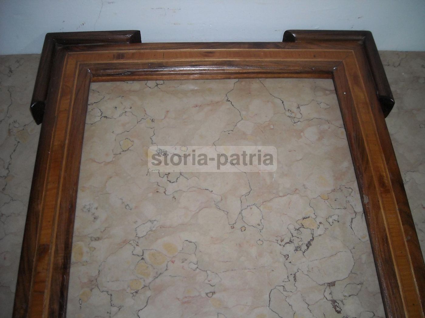 Cornice Antica In Legno Noce Con Intarsio Prima Metà 900