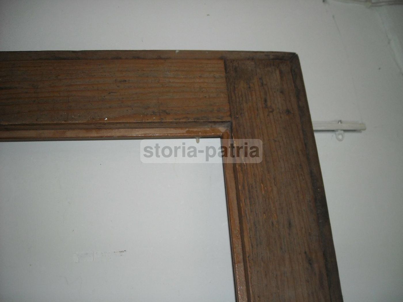 Antica Cornice In Legno Di Noce, 109x84 Cm, XIX Secolo