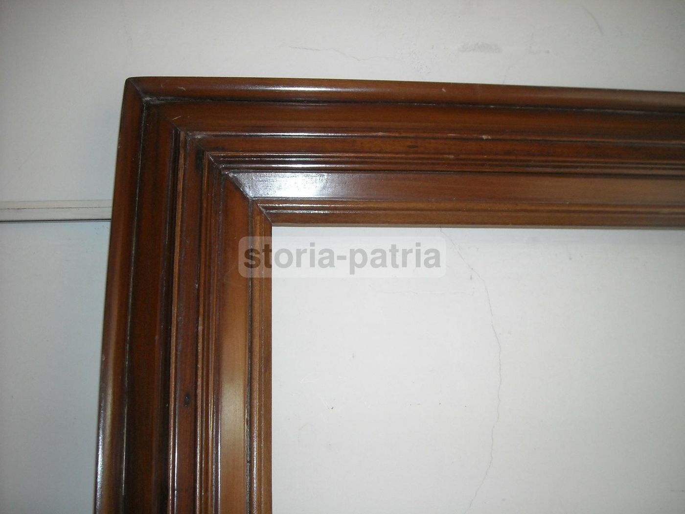 Antica Cornice In Legno Di Noce, 109x84 Cm, XIX Secolo