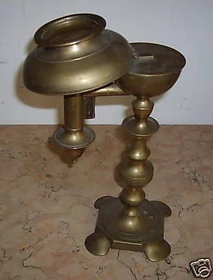 Lampada Antica da Tavolo in Ottone Cesellato, Metà Xix Secolo