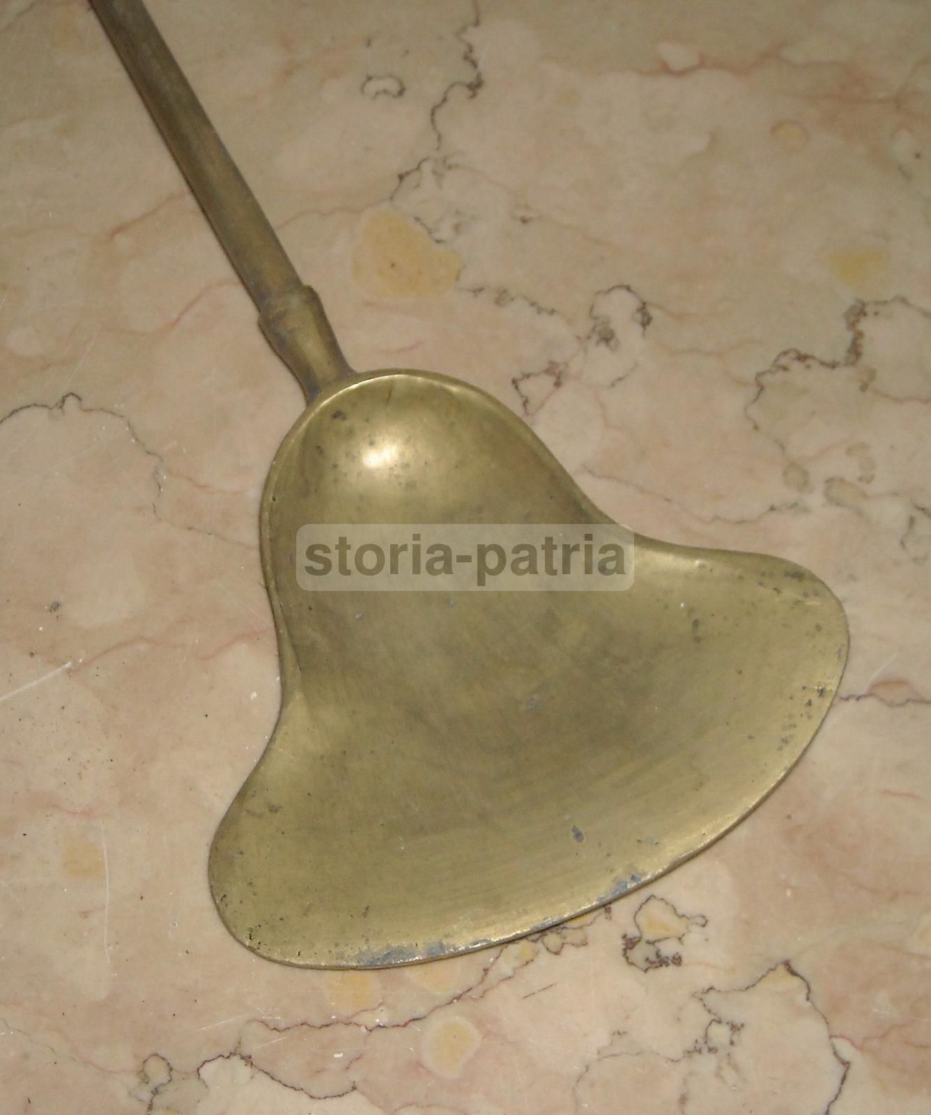 Antica Paletta Per Braciere In Ottone, Fine XIX   Inizio XX Secolo