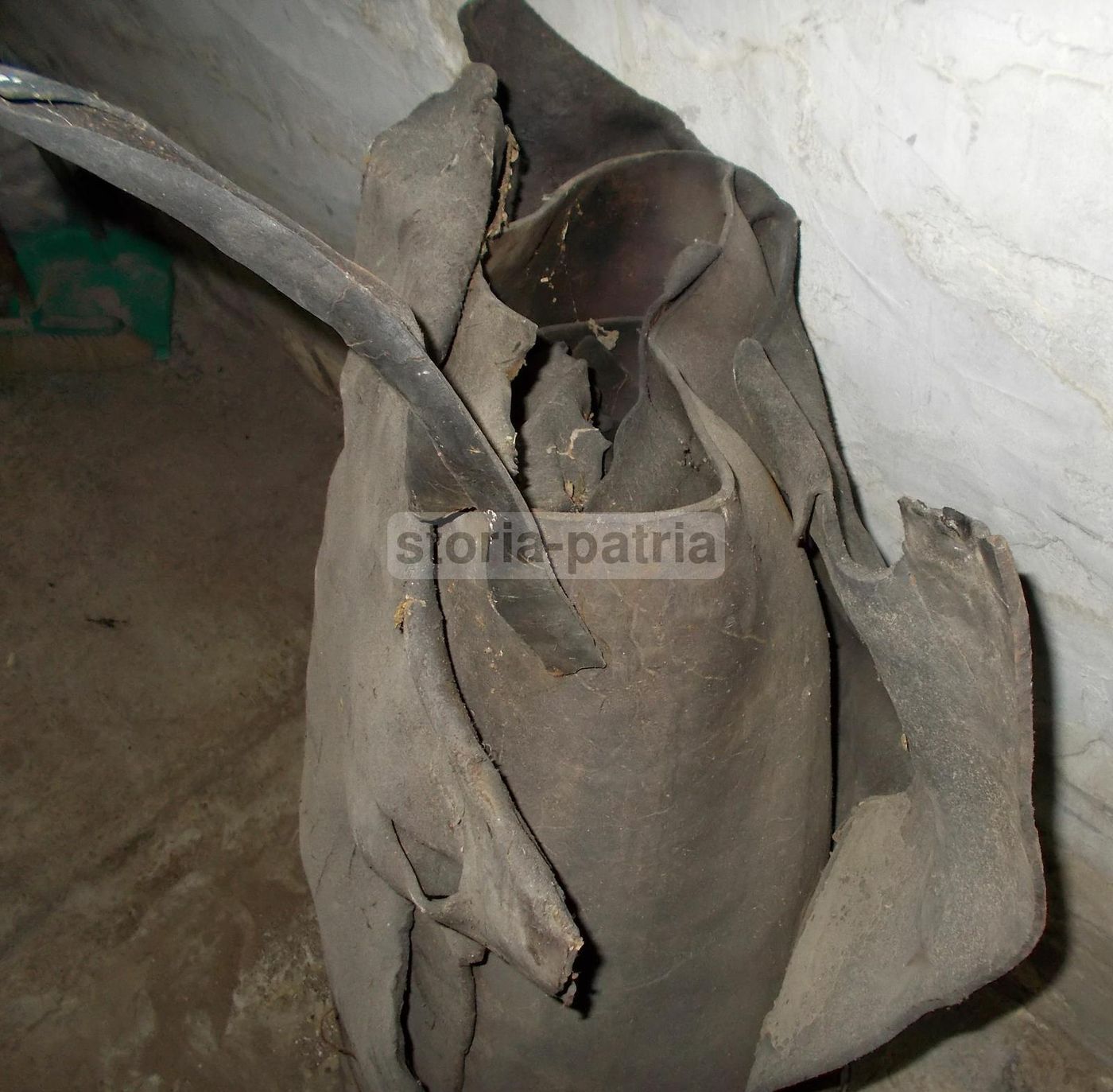 Antico Rotolo Di Cuoio Secolare Per Restauratori E Collezionisti