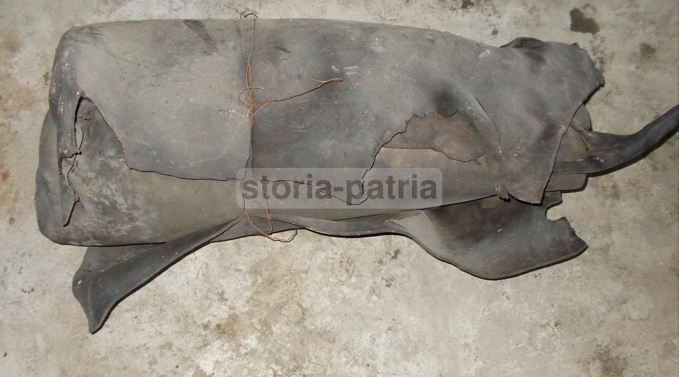 Antico Rotolo Di Cuoio Secolare Per Restauratori E Collezionisti