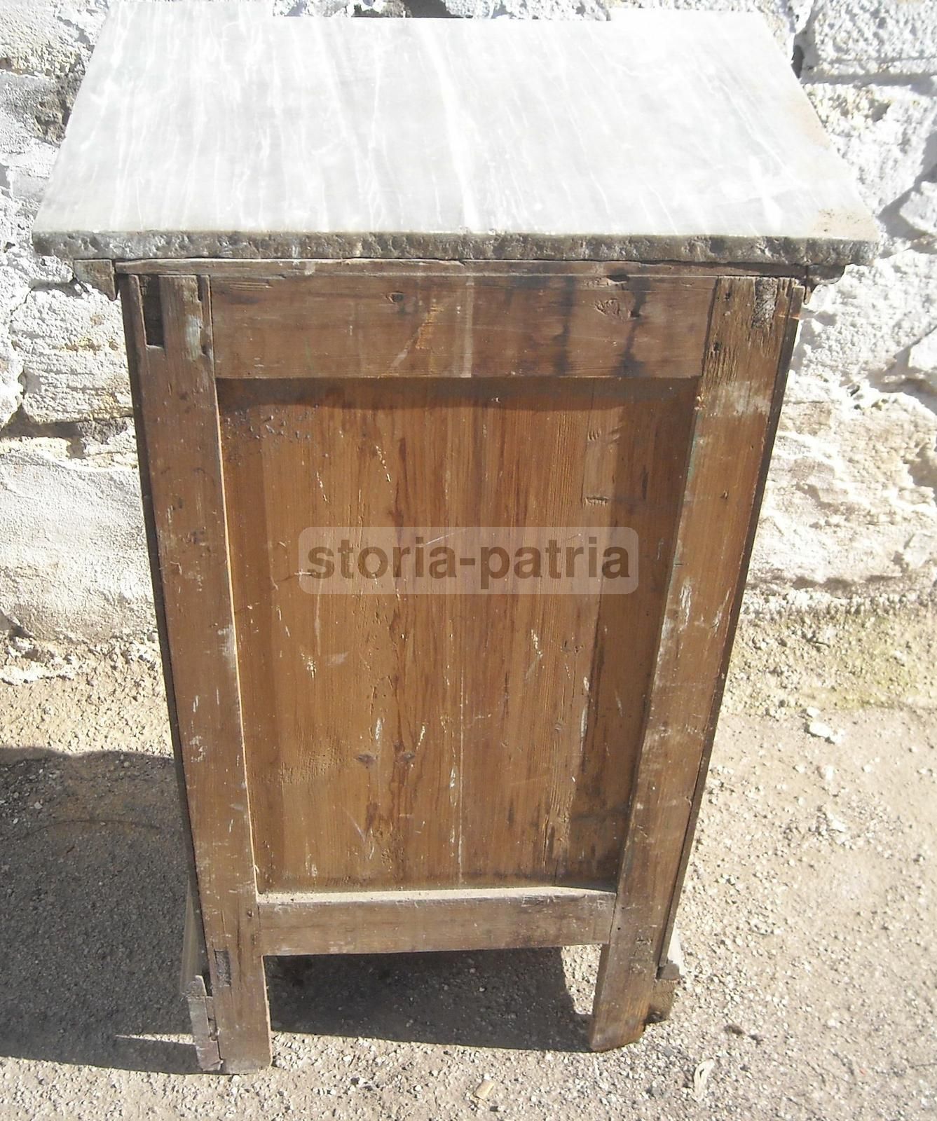 Antico Comodino Con Sculture Lignee E Cariatidi, XIX Secolo