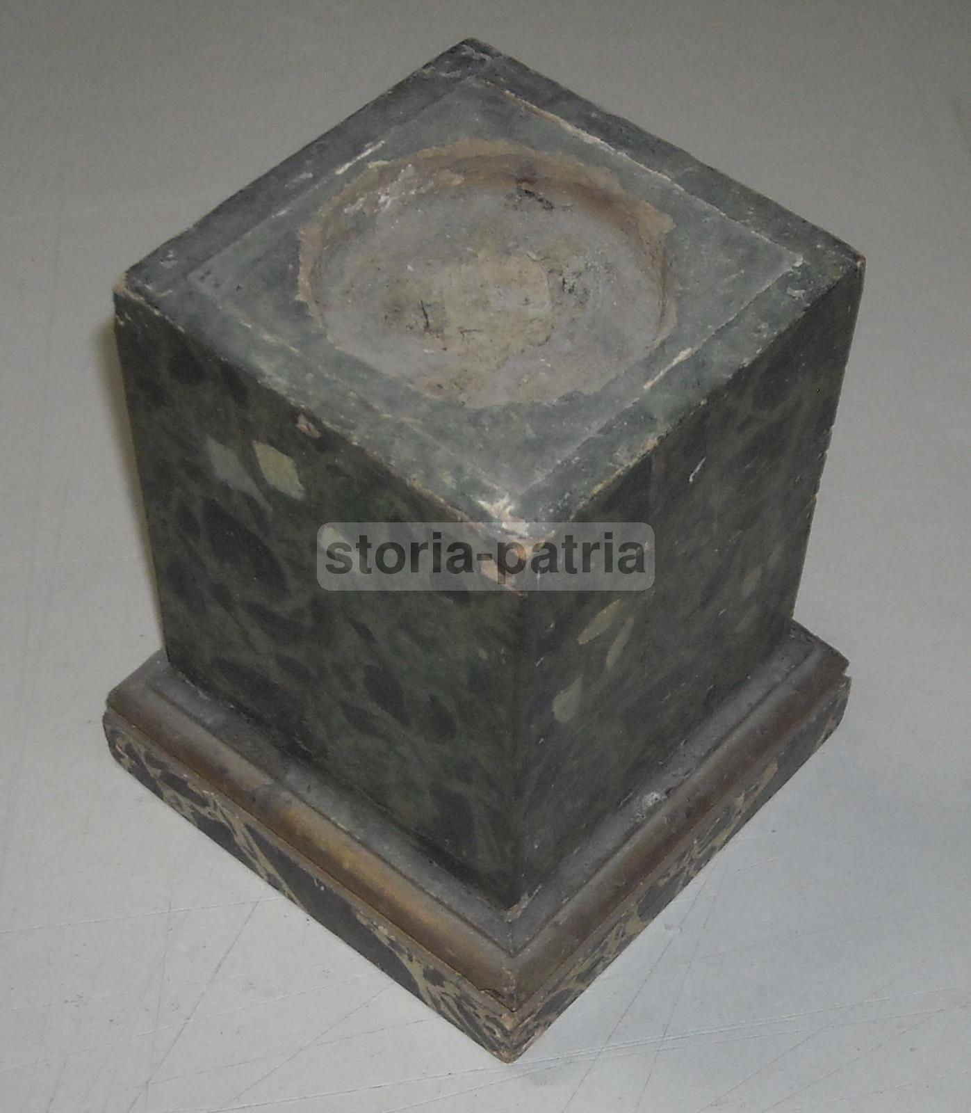 Antico Supporto Per Scultura In Legno Laccato Marmorizzato (Fine XVIII   Inizio XIX Secolo)