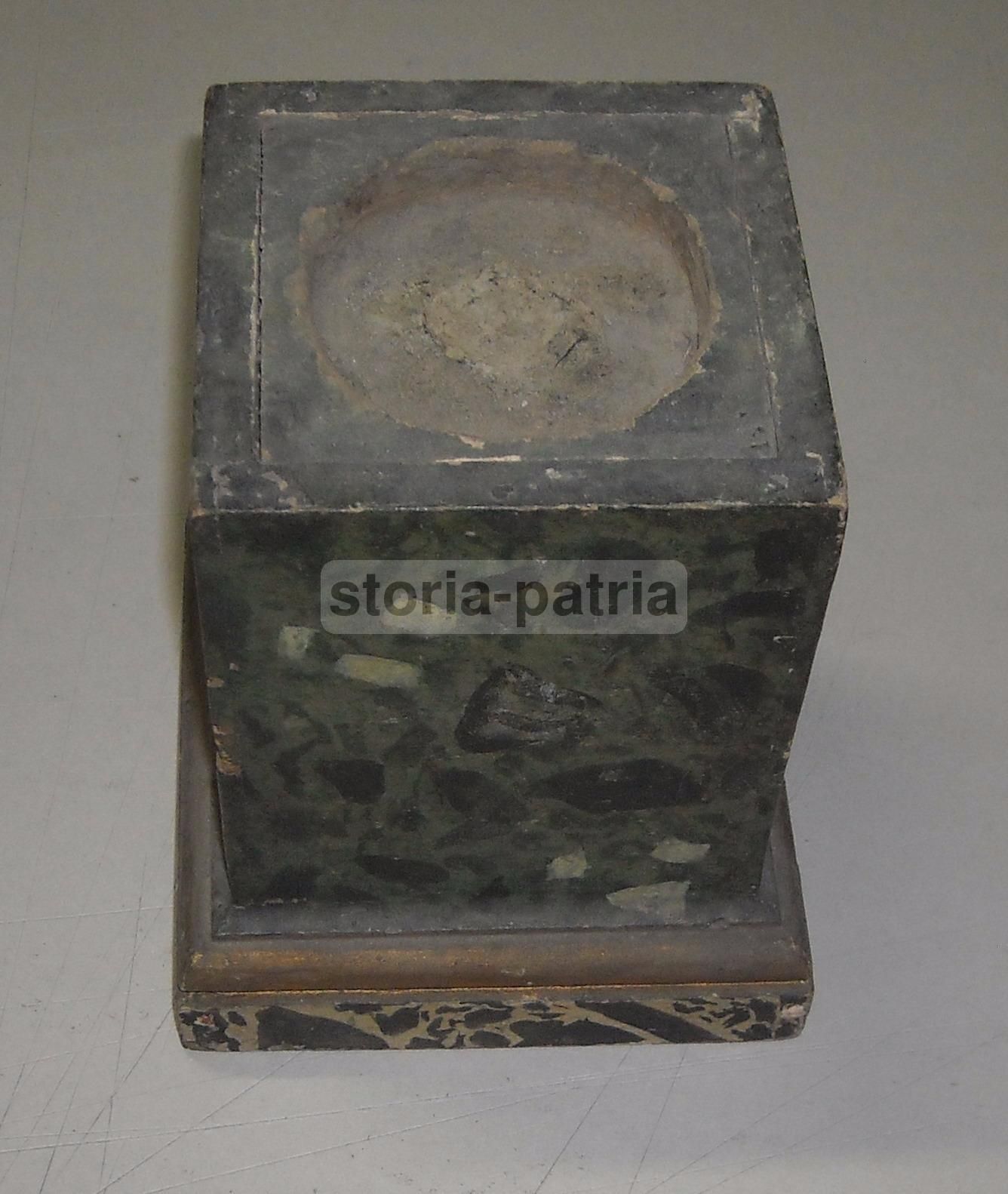Antico Supporto Per Scultura In Legno Laccato Marmorizzato (Fine XVIII   Inizio XIX Secolo)