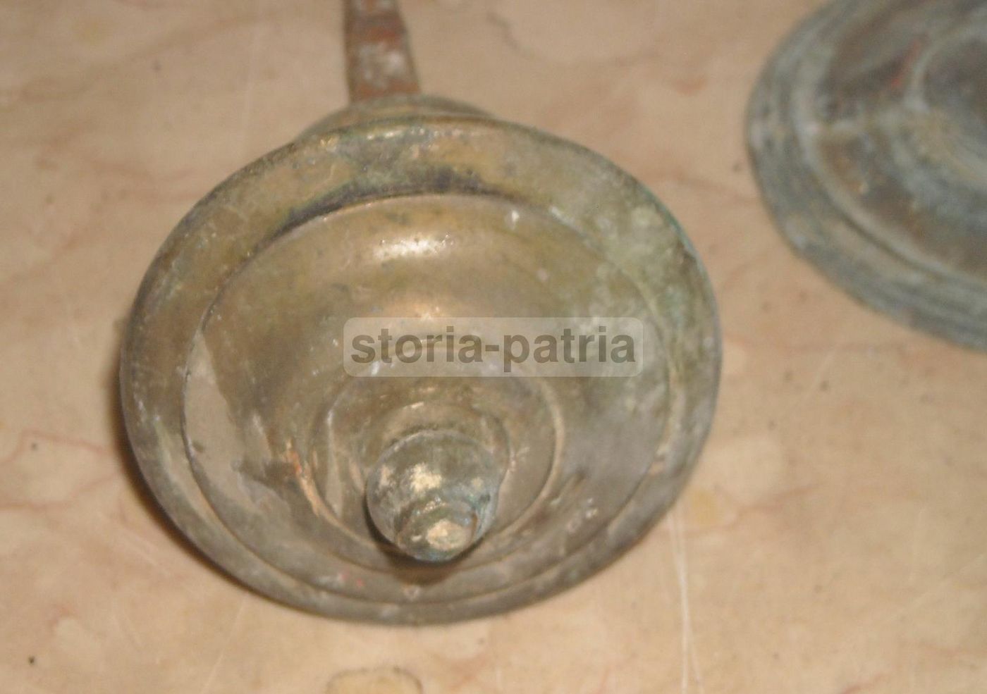 Pomolo Antico In Bronzo Patinato, Fine XVII   Inizio XVIII Secolo