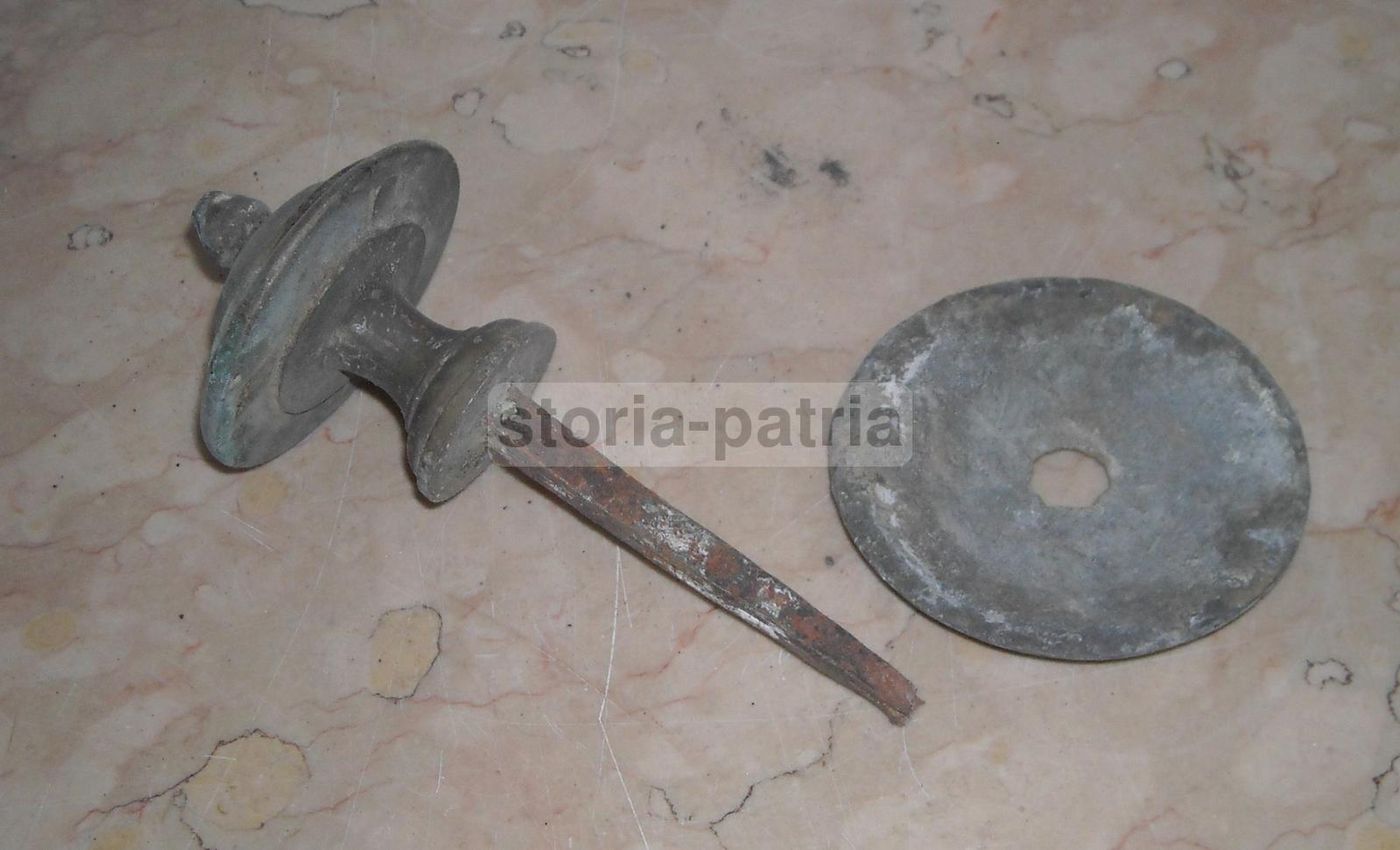 Pomolo Antico In Bronzo Patinato, Fine XVII   Inizio XVIII Secolo