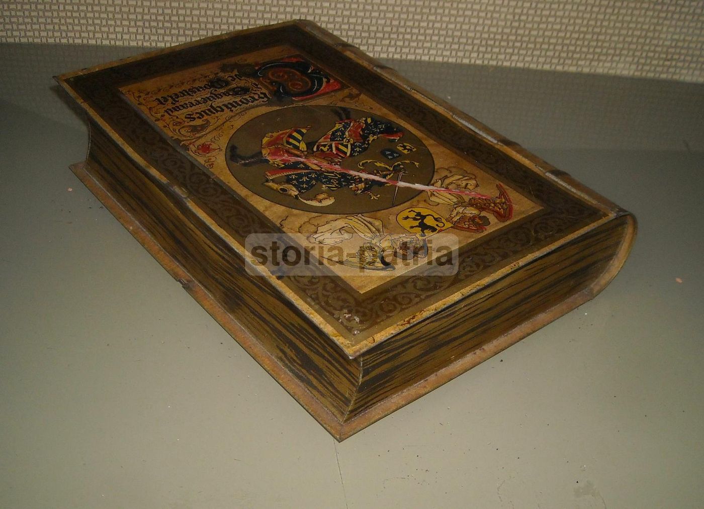 Scatola Pubblicitaria Elah Pegli Forma Libro Araldica Medievale