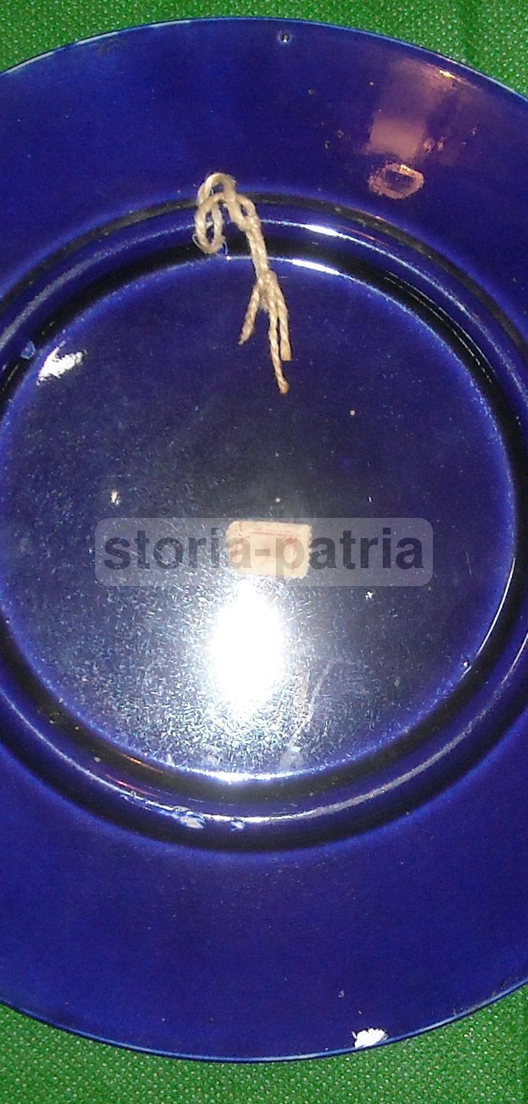 Piatto Antico Con Gigli Fiorentini, Smalti E Decori In Oro