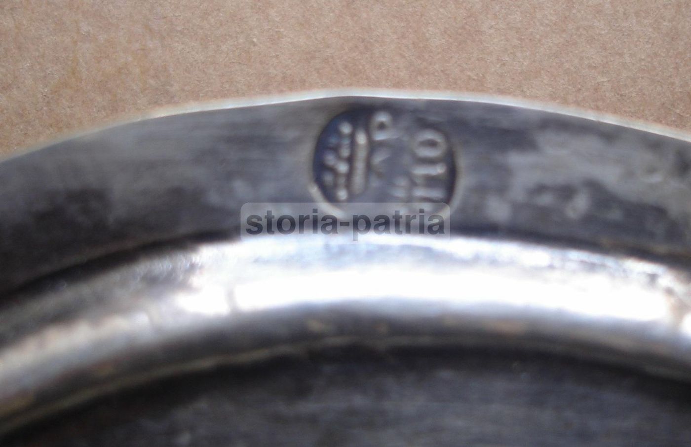 Piatto Vassoio In Argento Con Stemma Araldico (monogramma V Coronata)