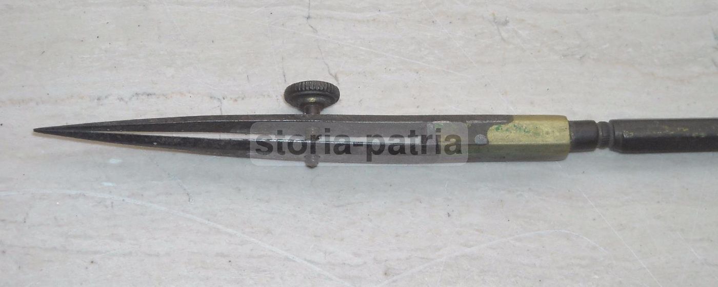 Antico Utensile Per Compasso In Ferro E Ottone Del XIX Secolo