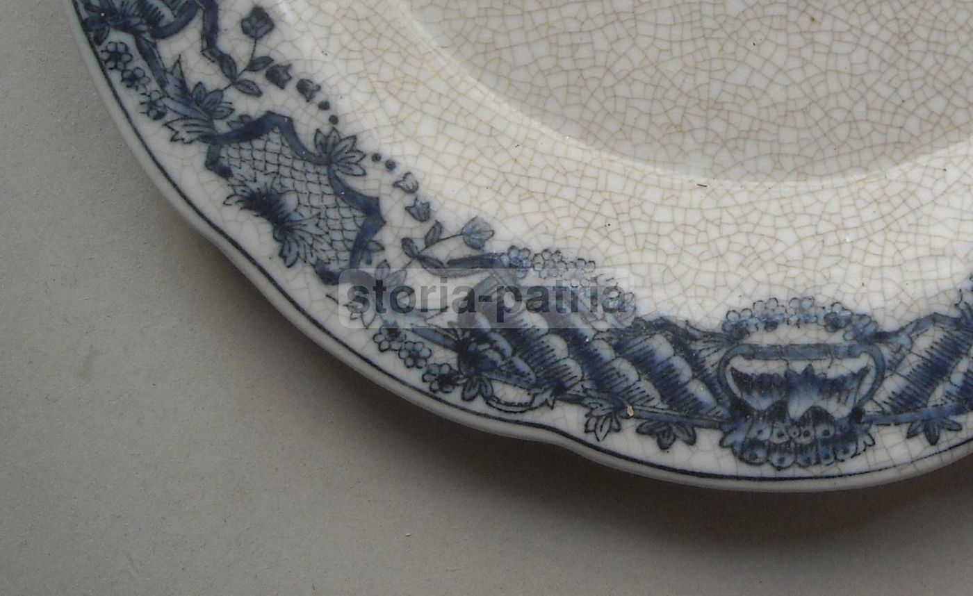 Piatto In Ceramica Con Stemma Araldico Gentilizio