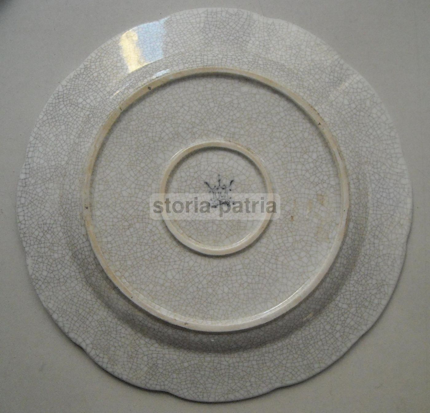 Piatto In Ceramica Con Stemma Araldico Gentilizio