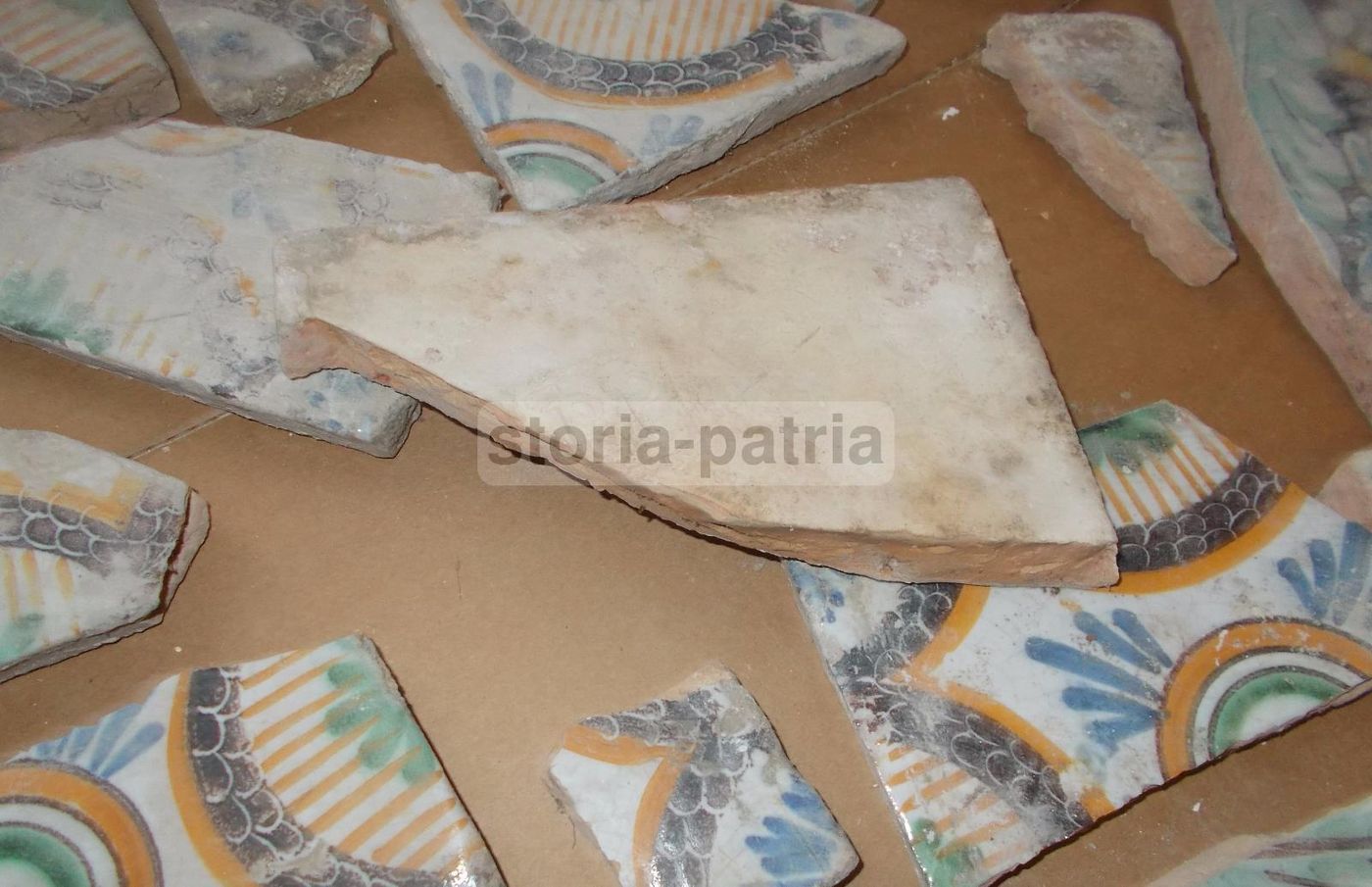 Frammenti Di Antiche Riggiole E Maioliche Napoletane, Fine XVIII   Inizio XIX Secolo