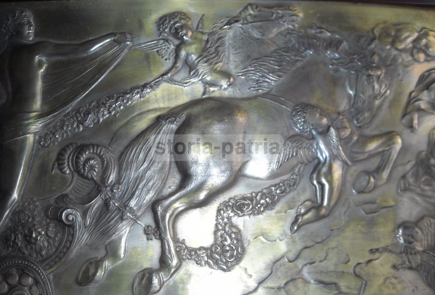 Pannello Allegorico Del Primo '900 Con Carro Di Cerere E Angeli In Metallo Argentato
