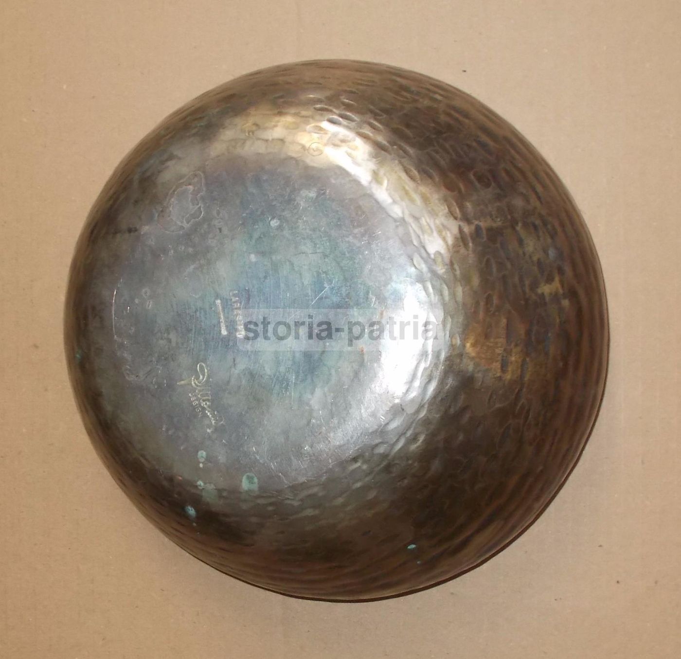 Ciotola Decorativa Laras In Metallo Battuto Argentato, Anni 60 70