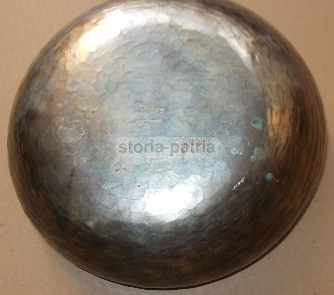 Ciotola Decorativa Laras In Metallo Battuto Argentato, Anni 60 70
