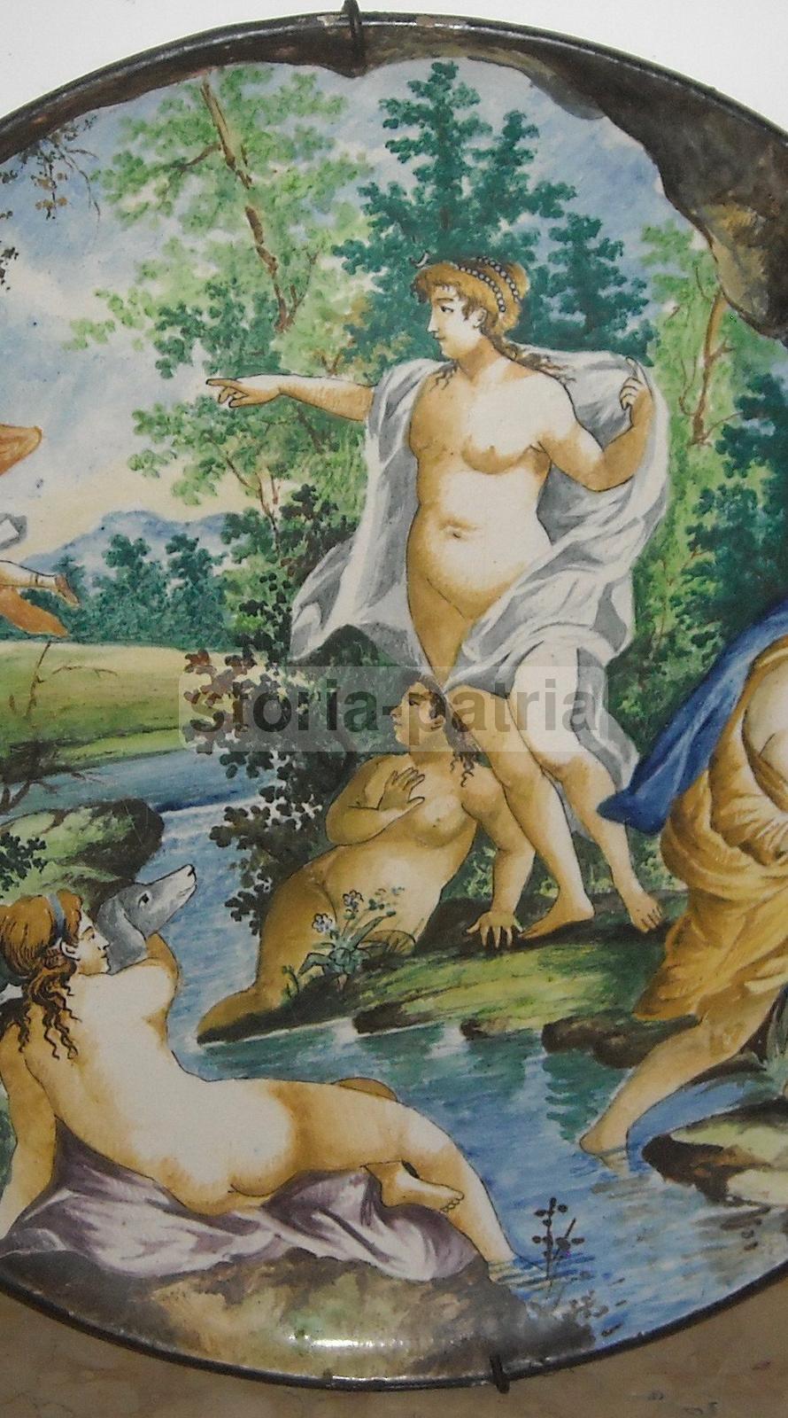 Piatto In Ceramica Con Scena Mitologica, Donne Al Bagno, XIX Secolo