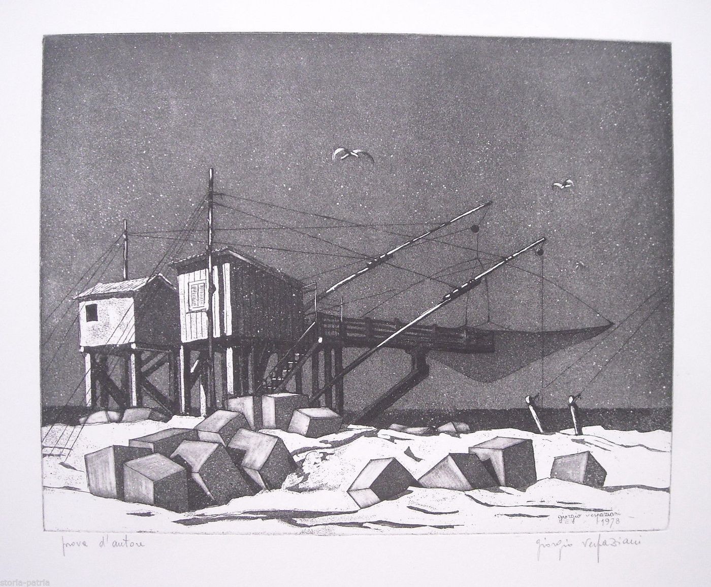 Incisione Originale Di Giorgio Vespaziani, 1978. Veduta Marina Con Trabucco