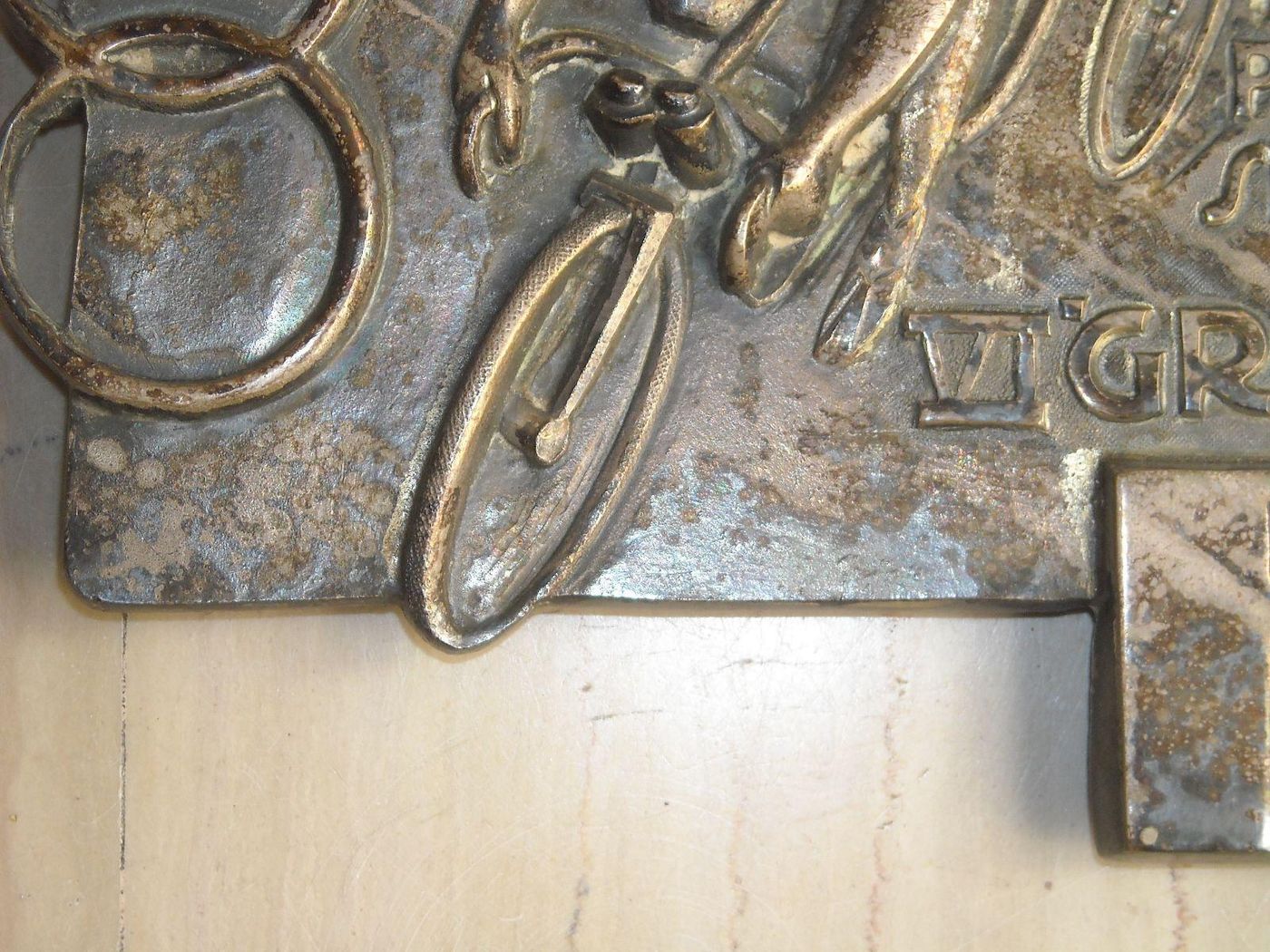 Targa Scultorea Pirelli 1954 Ciclismo Malinverni Bronzo Argentato