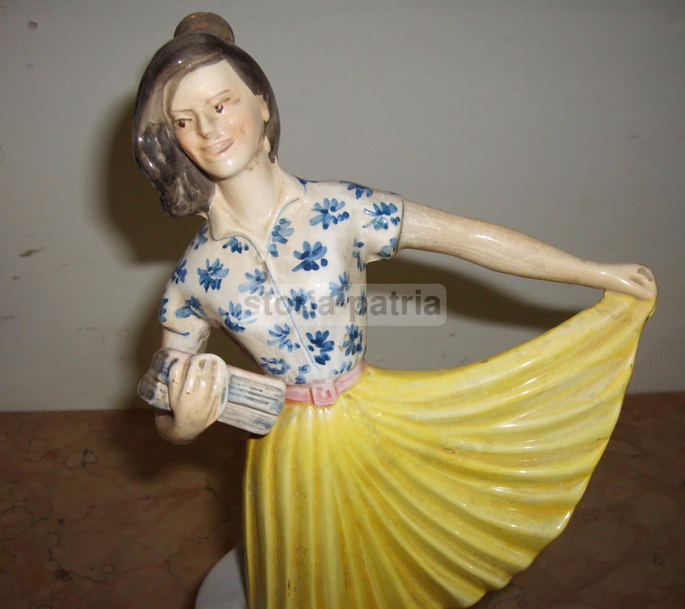 Scultura Ceramica Coronetti Studentessa Con Libri, Anni '30 '50