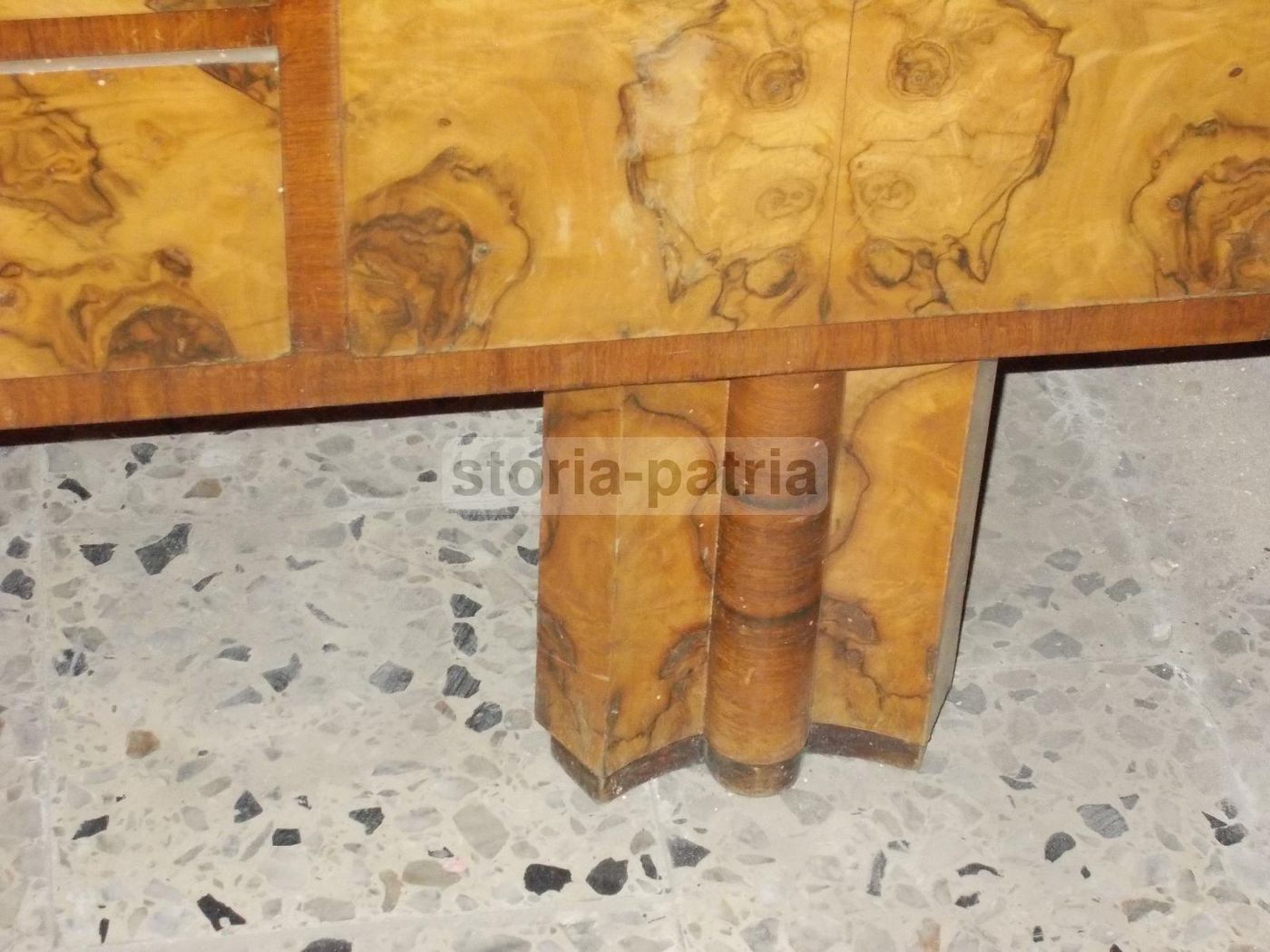 Credenza Modernariato Anni 50 60 In Radica Con Vetrina