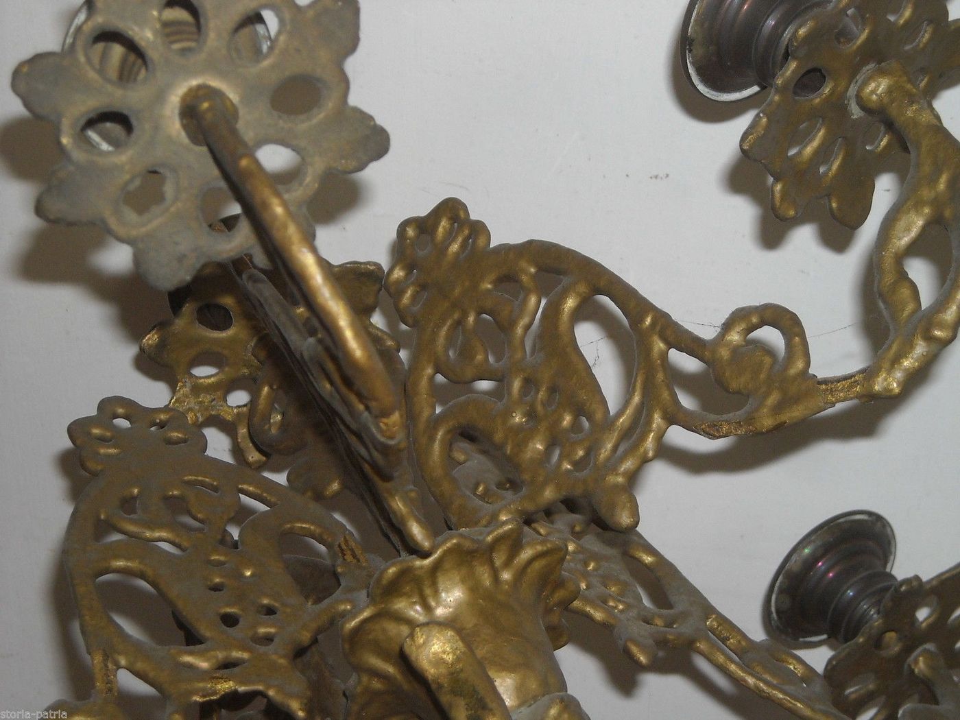 Candelabro Antico In Ottone A 7 Luci Con Angelo, Metà Dell'800
