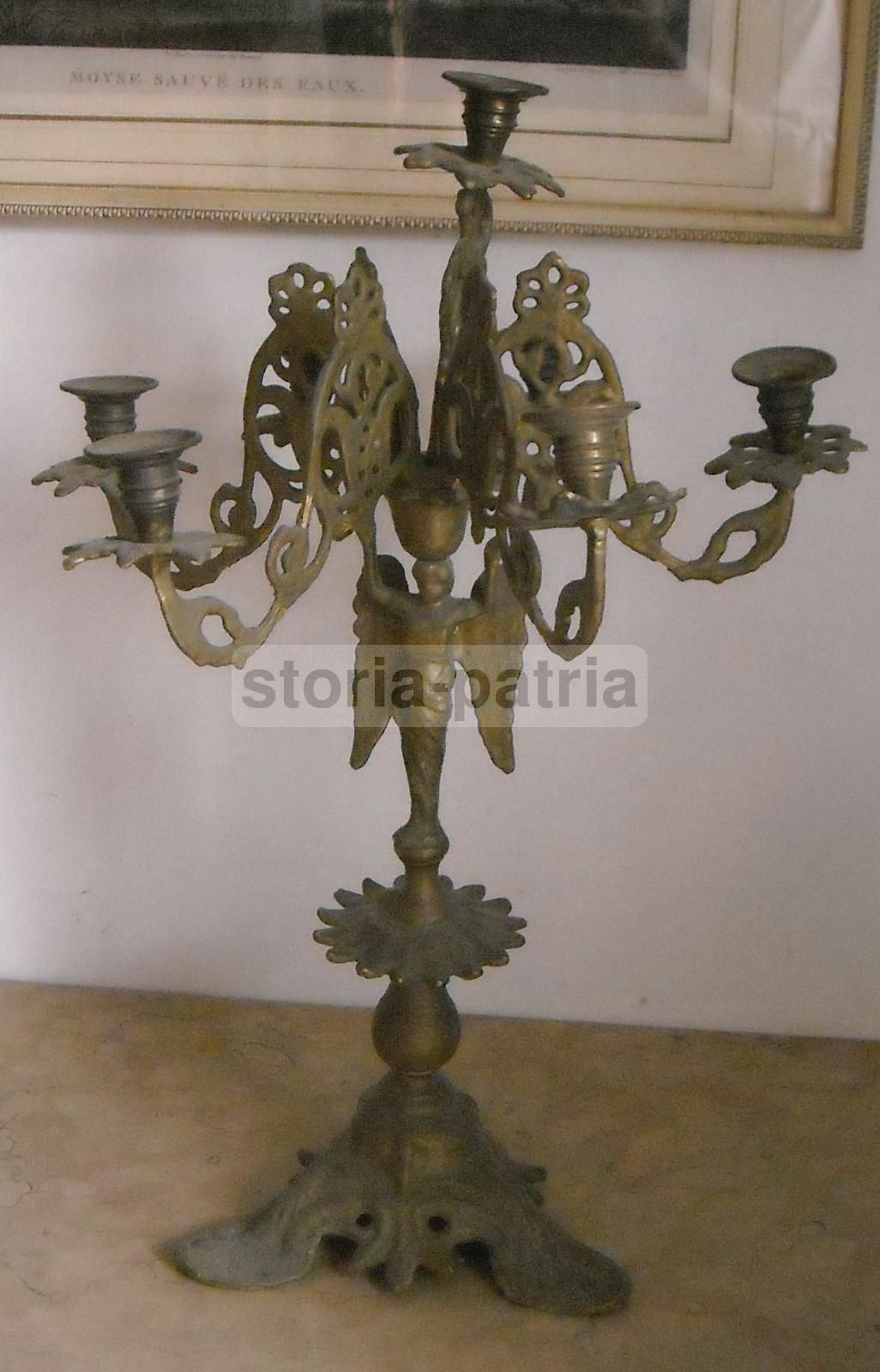 Candelabro Antico In Ottone A 7 Luci Con Angelo, Metà Dell'800
